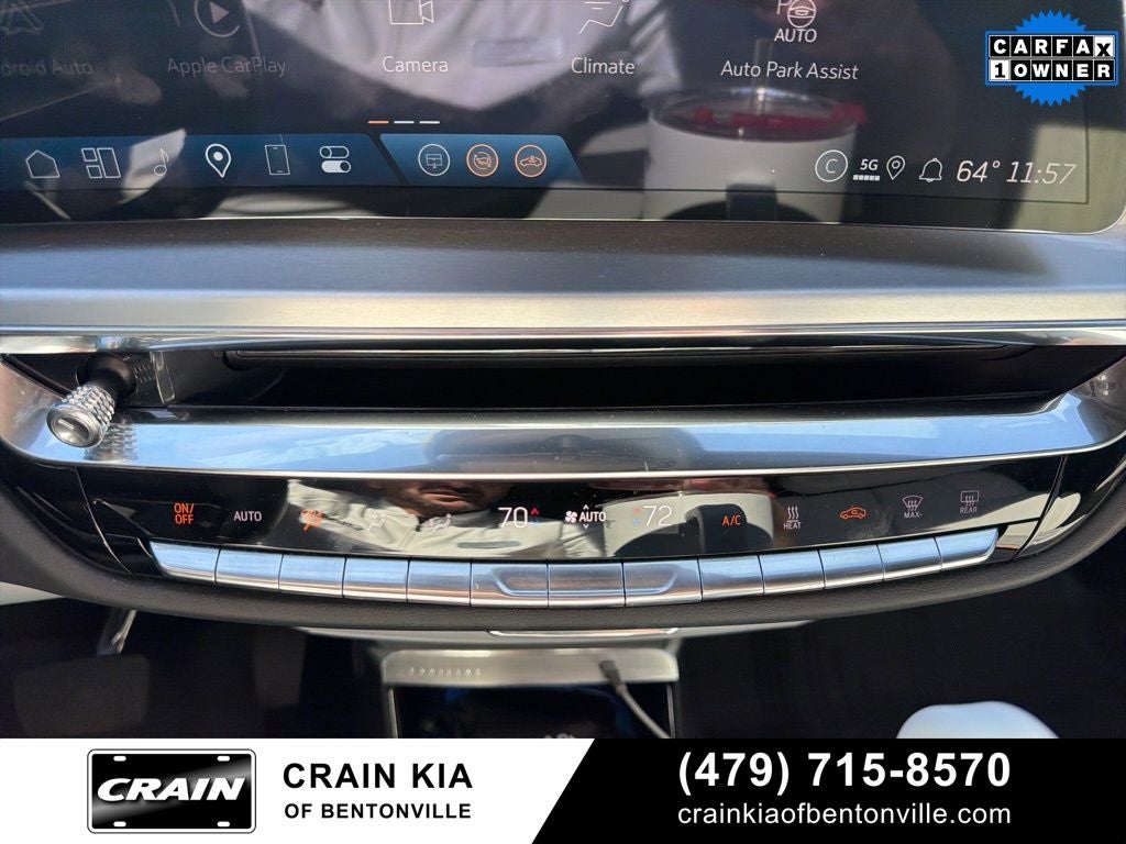 2024 Cadillac LYRIQ Sport - AWD / PANORAMIC SUNROOF / ONE OWNER