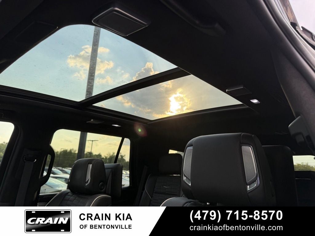 2023 Cadillac Escalade Premium Luxury Platinum - AWD / SUNROOF / CARFAX ONE OWNER