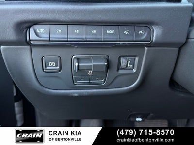 2026 Cadillac Escalade Platinum Sport - 4WD / PANORAMIC SUNROOF / CLEAN CARFAX