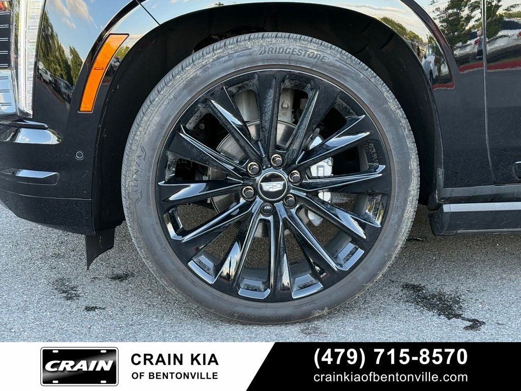 2026 Cadillac Escalade Platinum Sport - 4WD / PANORAMIC SUNROOF / CLEAN CARFAX