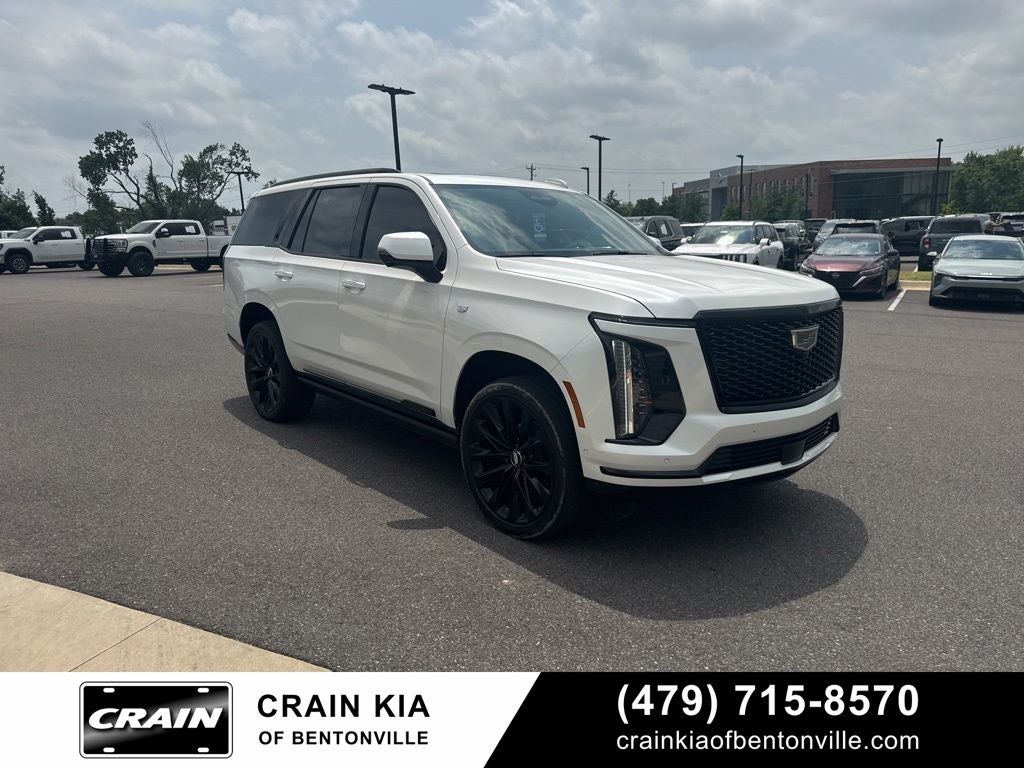 2025 Cadillac Escalade Sport Platinum - 4WD / PANORAMIC SUNROOF / CLEAN CARFAX