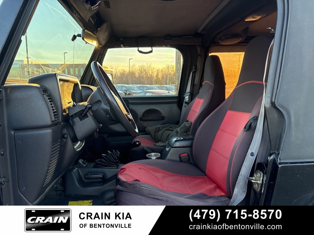 2000 Jeep Wrangler Sport - 4WD / CLEAN CARFAX