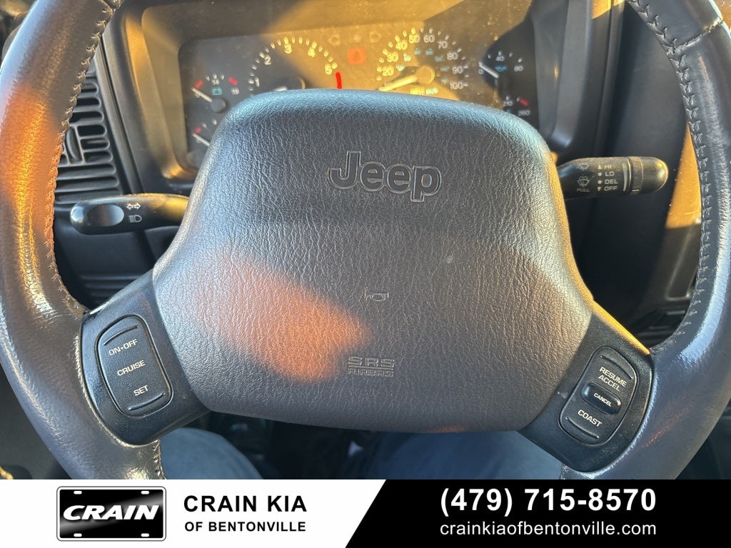 2000 Jeep Wrangler Sport - 4WD / CLEAN CARFAX