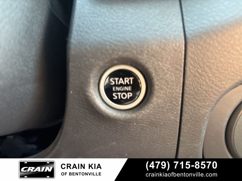 2024 Nissan Frontier PRO-4X - 4WD / SUNROOF / CARFAX ONE OWNER