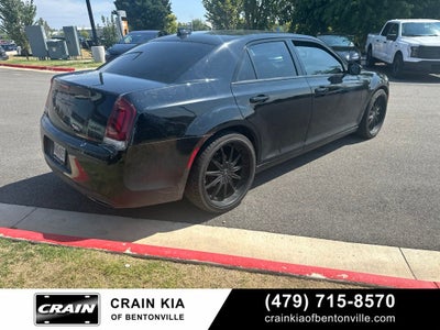 2022 Chrysler 300 Touring - CLEAN CARFAX / ONE OWNER