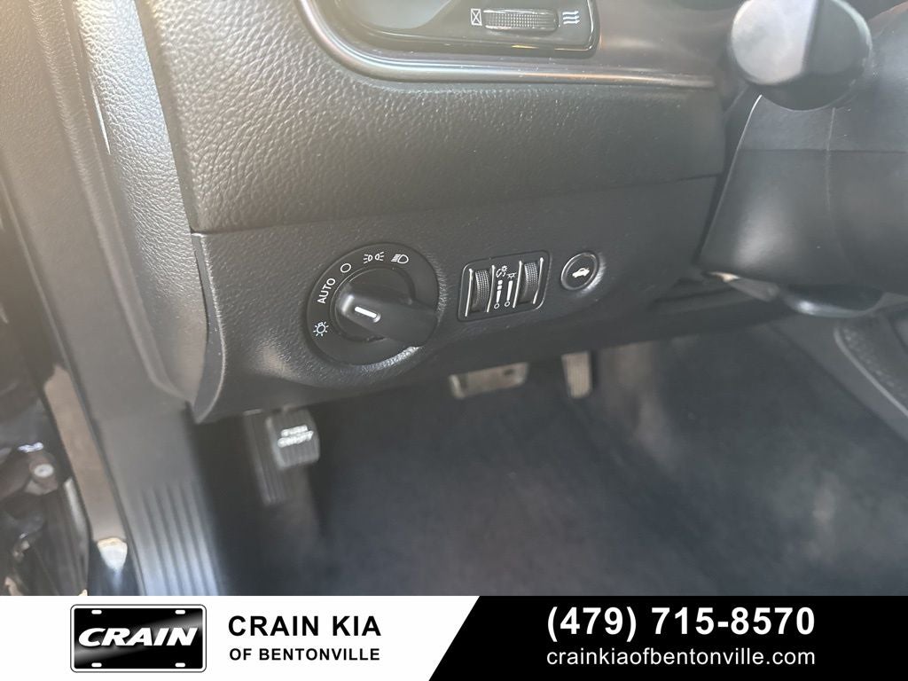 2015 Dodge Challenger SXT