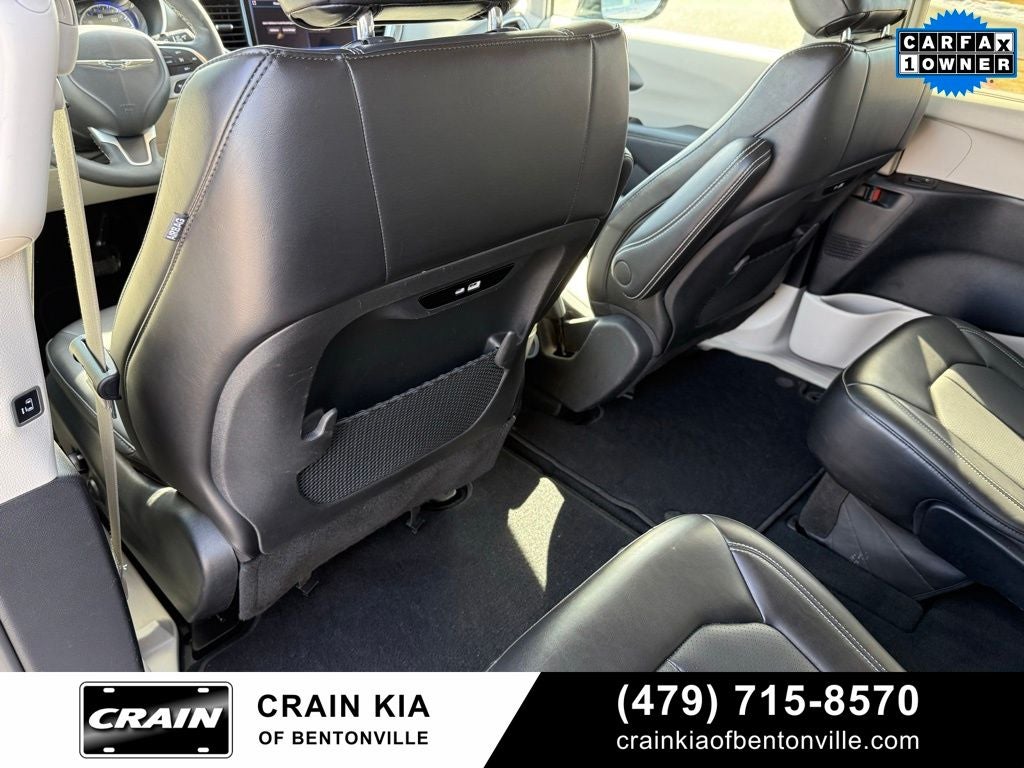 2024 Chrysler Pacifica Touring L - CLEAN CARFAX / ONE OWNER