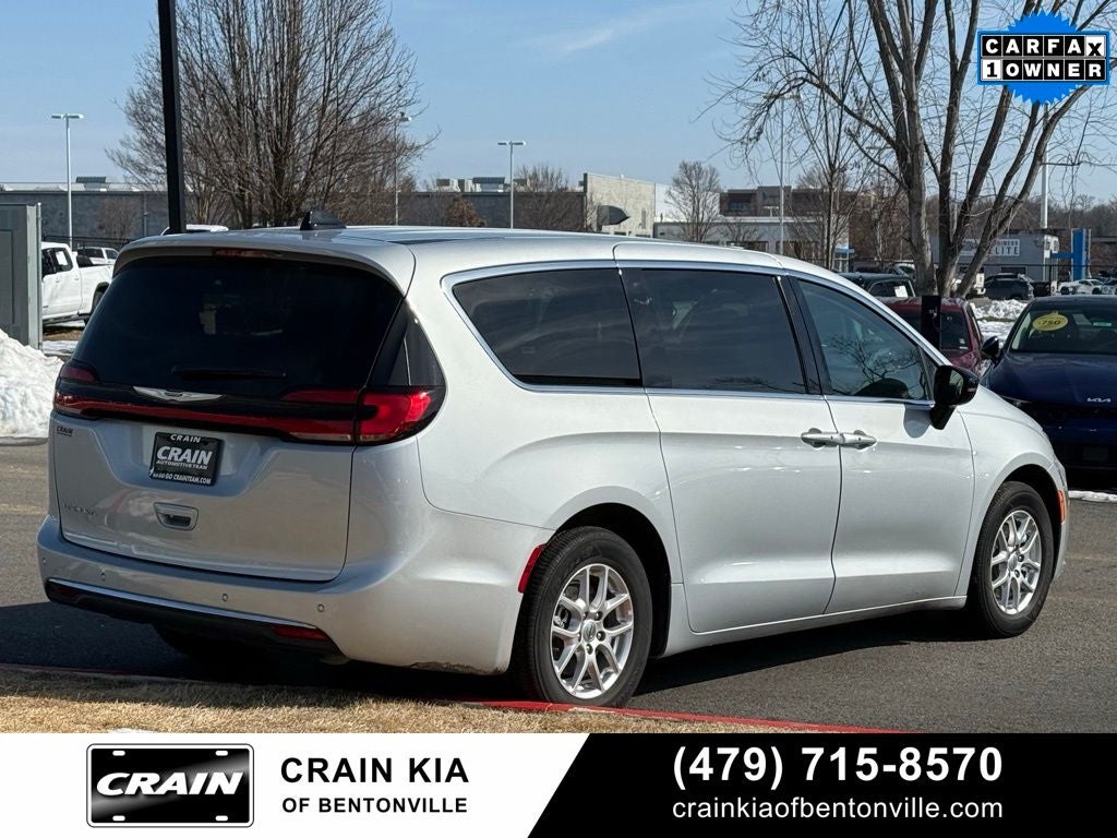 2024 Chrysler Pacifica Touring L - CLEAN CARFAX / ONE OWNER