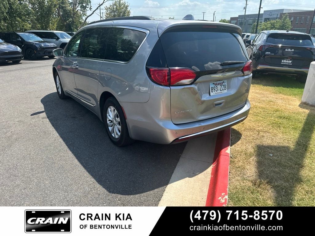 2017 Chrysler Pacifica Touring L