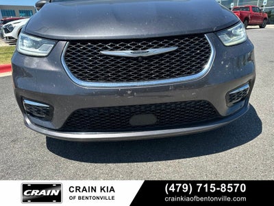 2022 Chrysler Pacifica Hybrid Touring L - CLEAN CARFAX / ONE OWNER