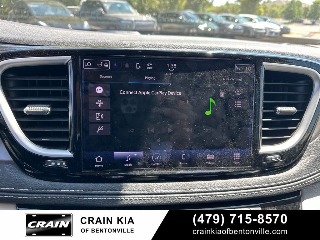 2022 Chrysler Pacifica Hybrid Touring L - CLEAN CARFAX / ONE OWNER