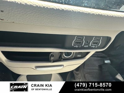 2022 Chrysler Pacifica Hybrid Touring L - CLEAN CARFAX / ONE OWNER