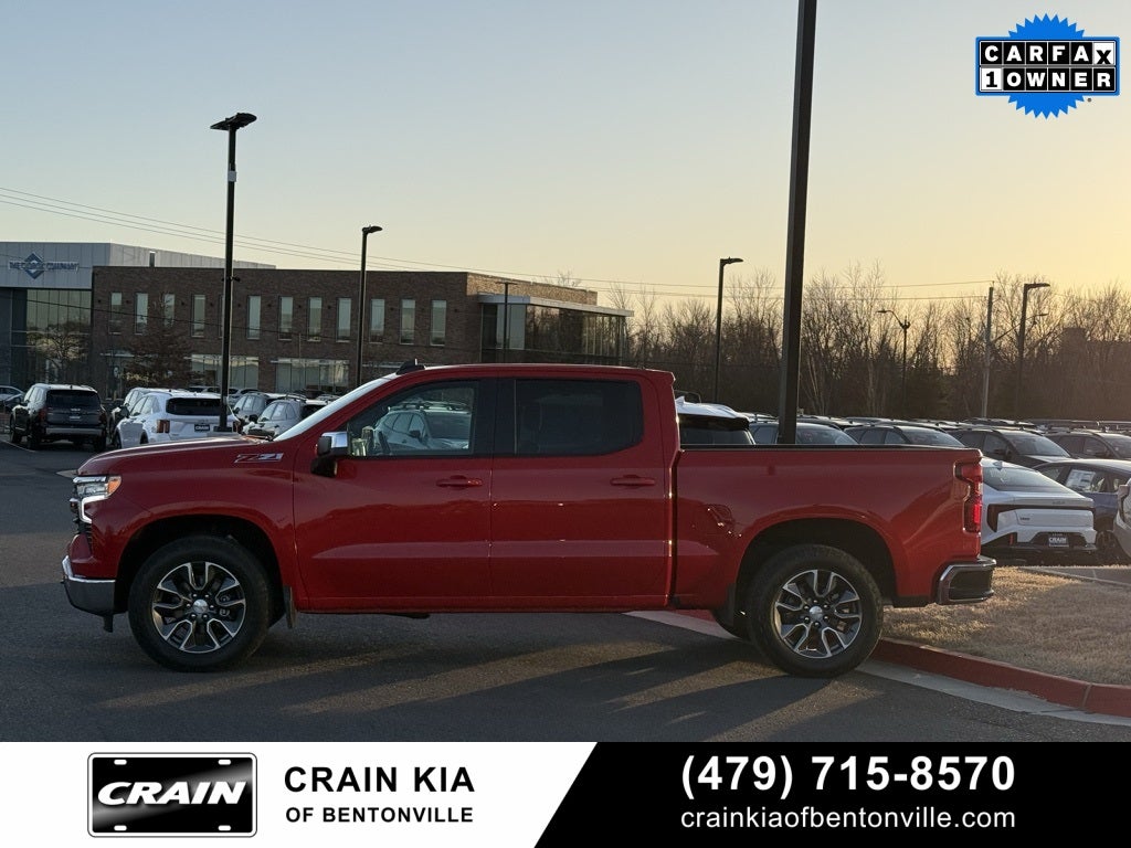 2024 Chevrolet Silverado 1500 LT Z71 - 4WD / CLEAN CARFAX / ONE OWNER