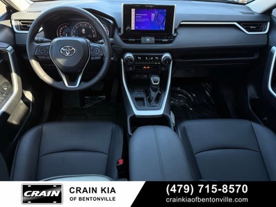 2024 Toyota RAV4 XLE Premium - SUNROOF / CLEAN CARFAX / ONE OWNER