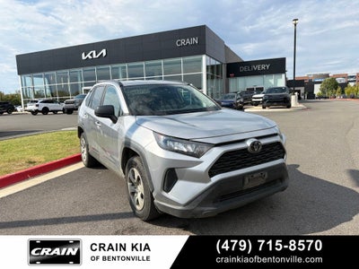 2019 Toyota RAV4 LE - AWD / CLEAN CARFAX / ONE OWNER