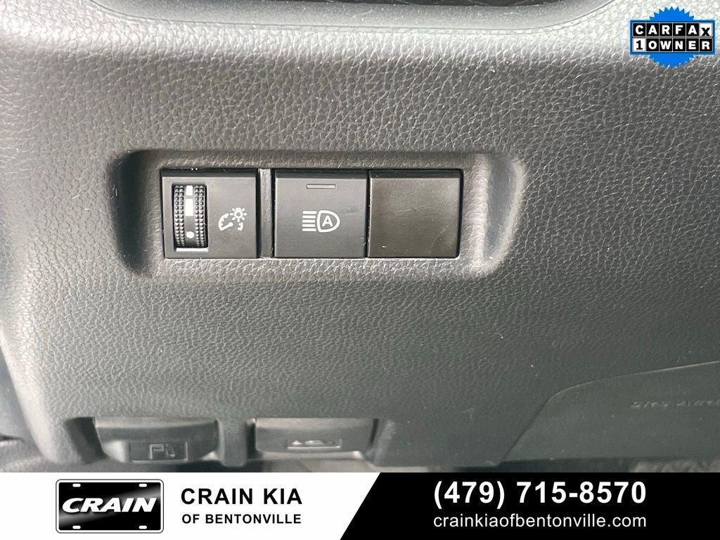 2024 Toyota RAV4 XLE - CLEAN CARFAX / ONE OWNER