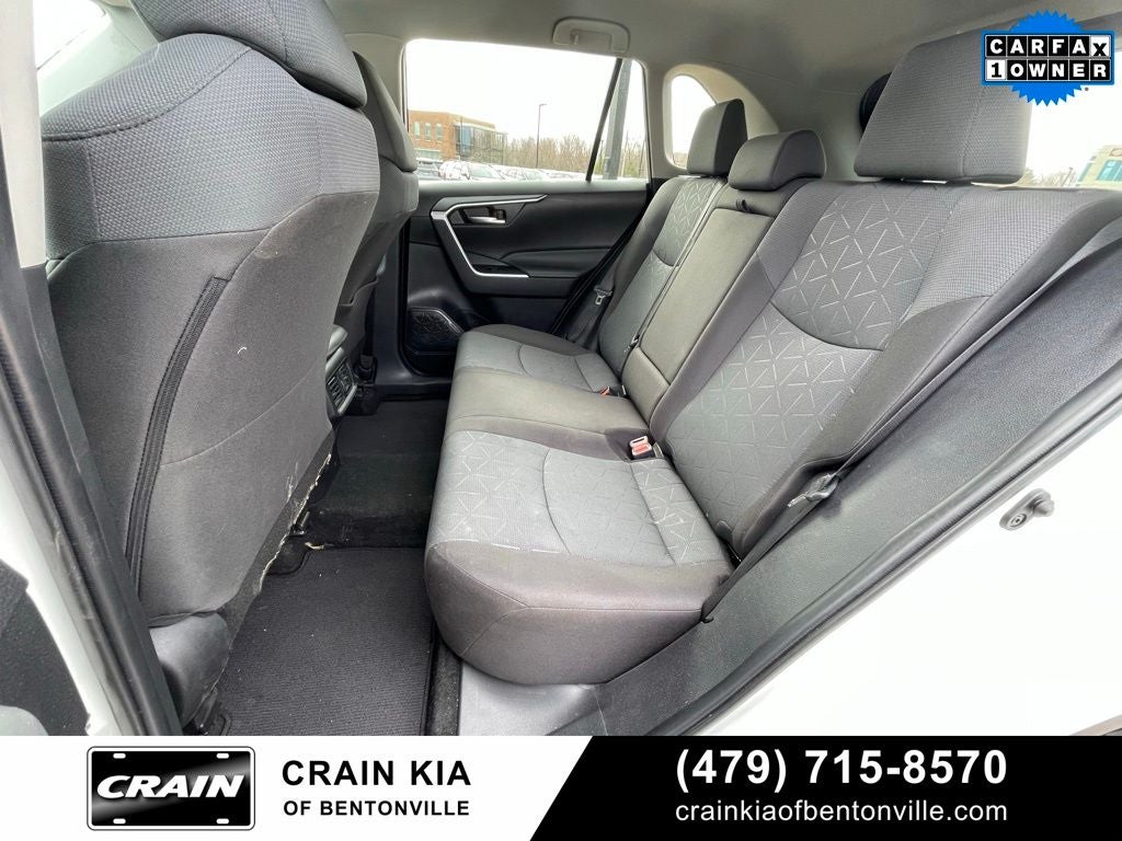 2024 Toyota RAV4 XLE - CLEAN CARFAX / ONE OWNER