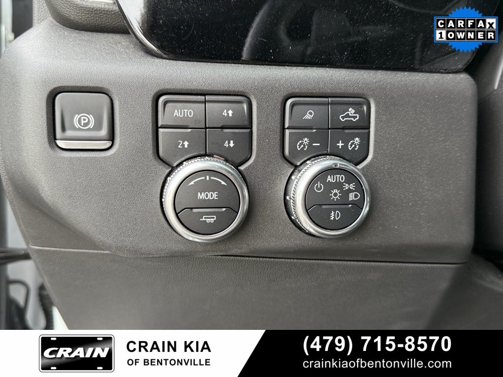 2024 GMC Sierra 1500 SLT - 4WD / SUNROOF / CLEAN CARFAX / ONE OWNER