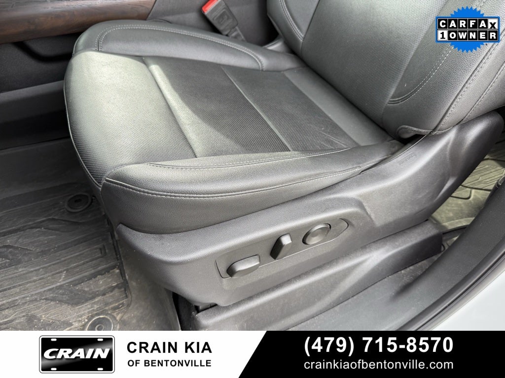 2024 GMC Sierra 1500 SLT - 4WD / SUNROOF / CLEAN CARFAX / ONE OWNER