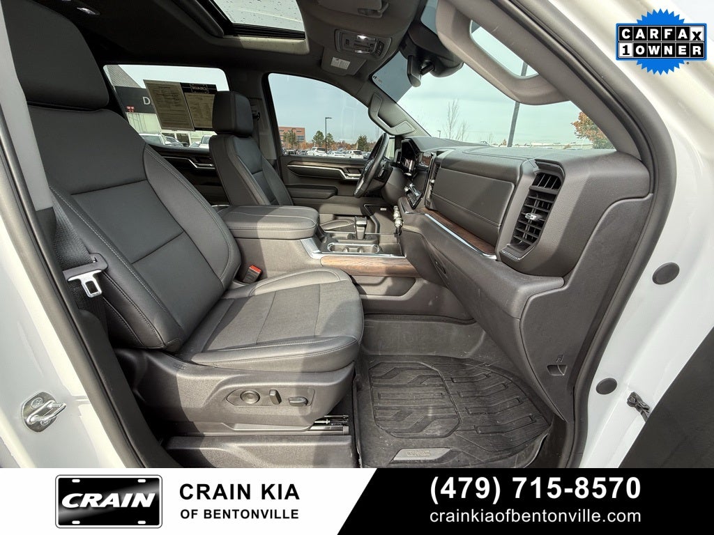 2024 GMC Sierra 1500 SLT - 4WD / SUNROOF / CLEAN CARFAX / ONE OWNER