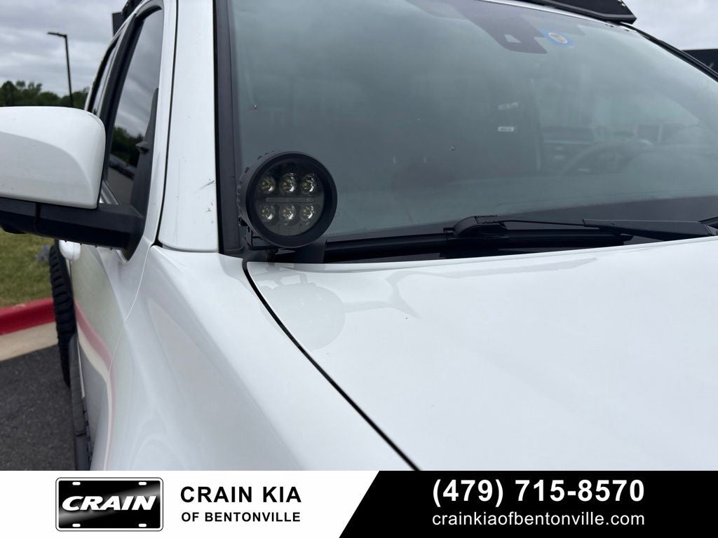 2022 Toyota Tacoma TRD Off-Road Premium V6 - 4WD / SUNROOF / CLEAN CARFAX / LIFTED