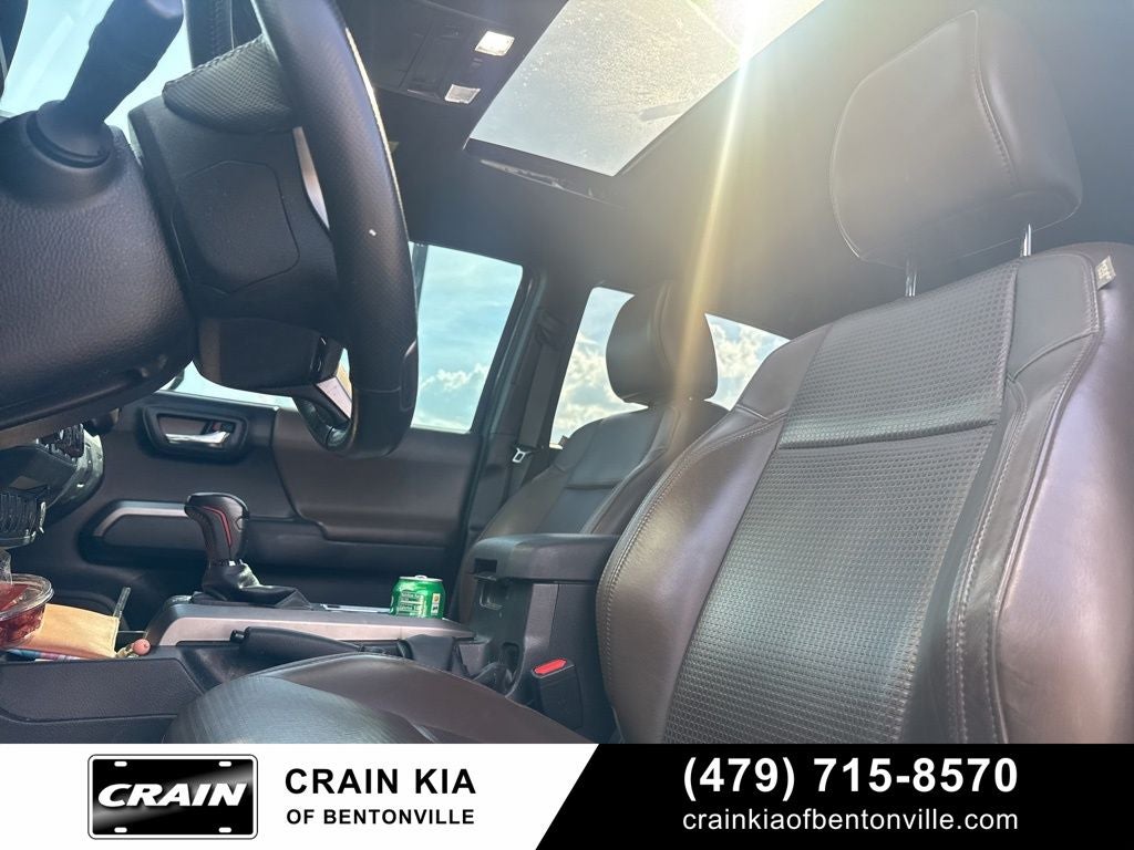 2017 Toyota Tacoma Limited - 4WD / SUNROOF / LIFTED!