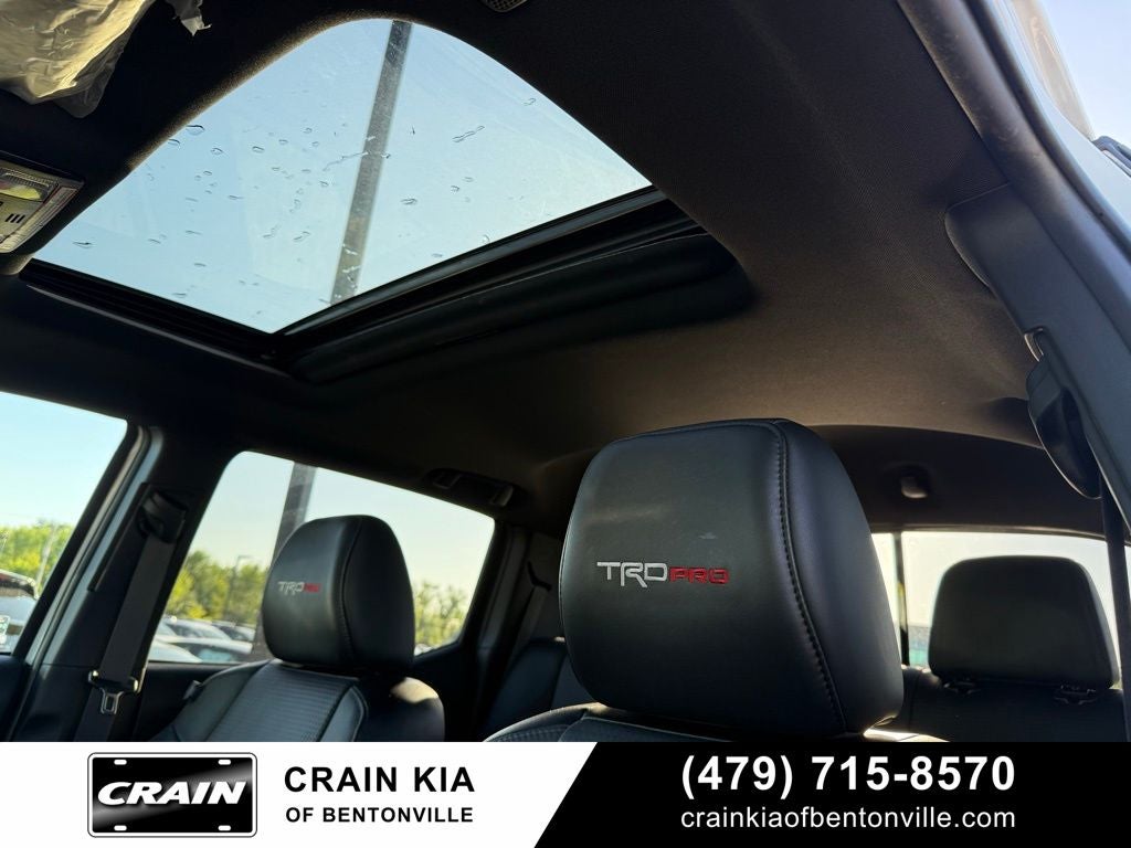 2022 Toyota Tacoma TRD Pro V6 - 4WD / SUNROOF / ONE OWNER