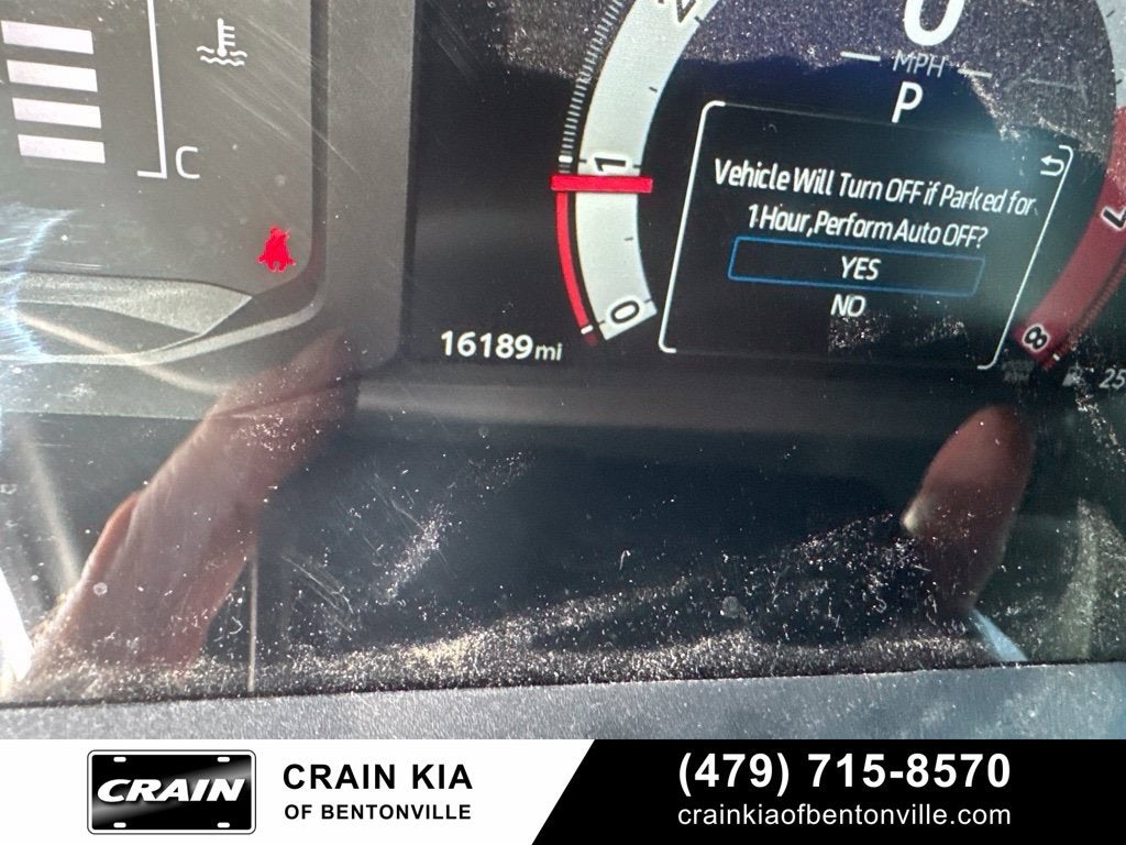 2024 Toyota Tacoma SR5 - 4WD / CLEAN CARFAX