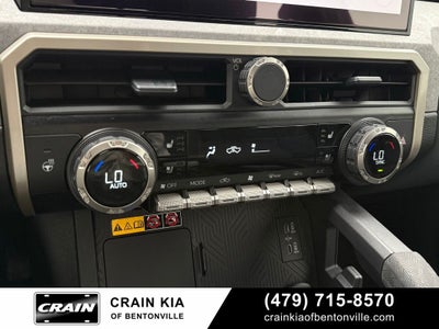2025 Toyota Tacoma Hybrid Trailhunter - 4WD / CARFAX ONE OWNER