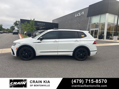 2022 Volkswagen Tiguan 2.0T SE R-Line Black - SUNROOF