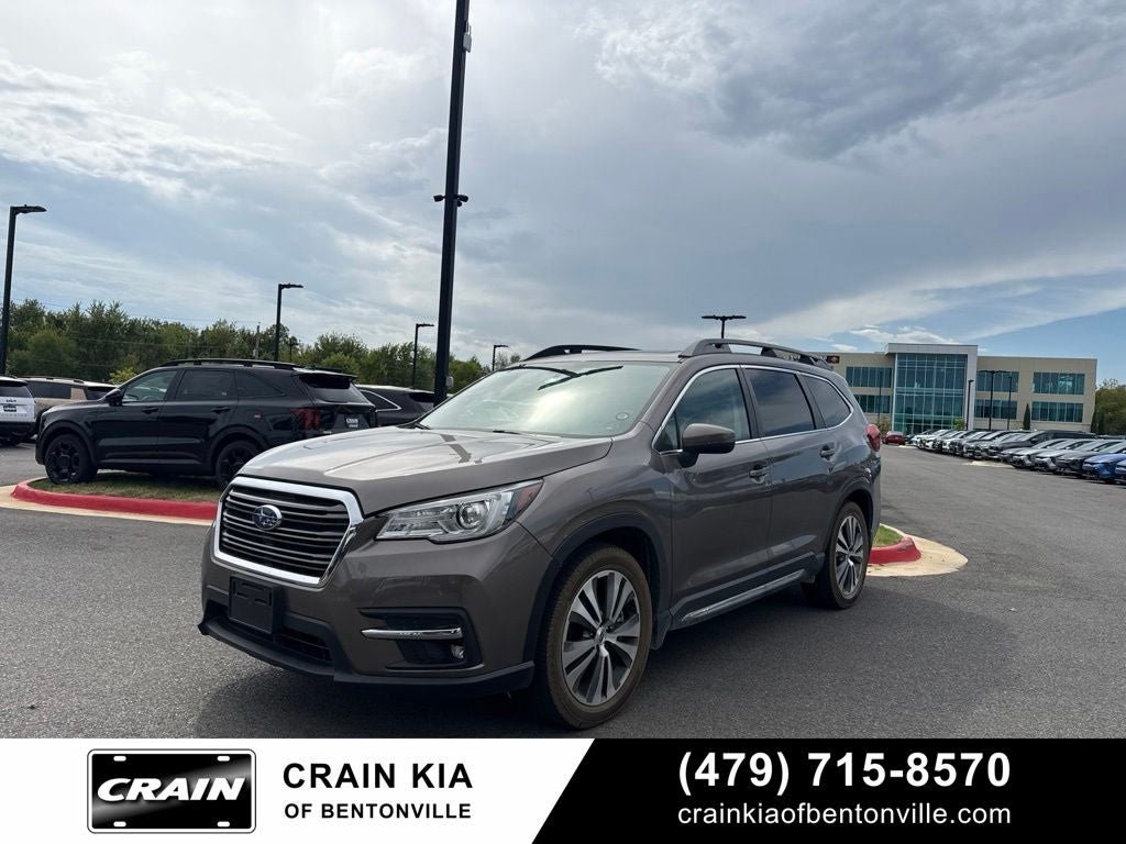2021 Subaru Ascent Limited - AWD / PANORAMIC SUNROOF / CLEAN CARFAX