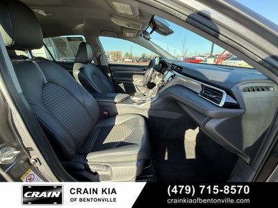 2018 Toyota Camry SE - LEATHER