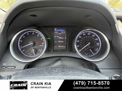 2019 Toyota Camry SE - SUNROOF / CLEAN CARFAX
