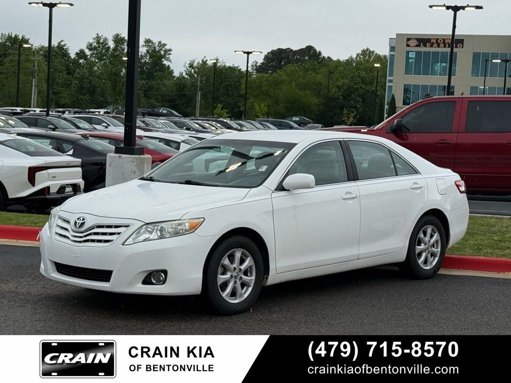 2011 Toyota Camry LE - LEATHER