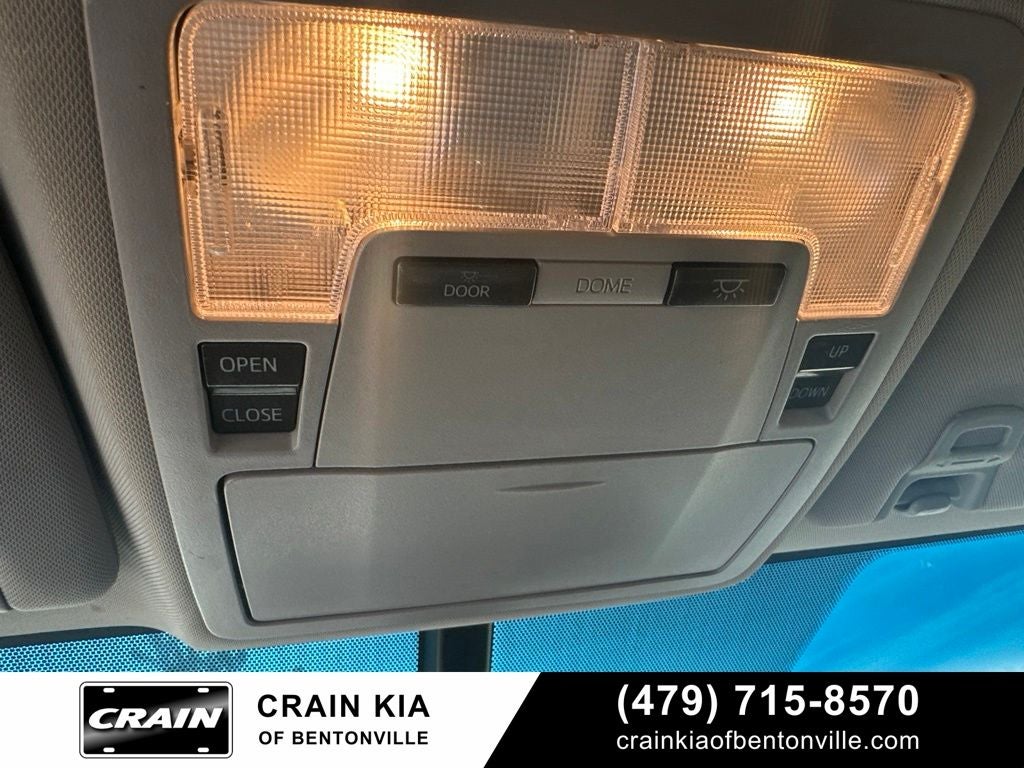 2013 Toyota Avalon XLE Touring - SUNROOF