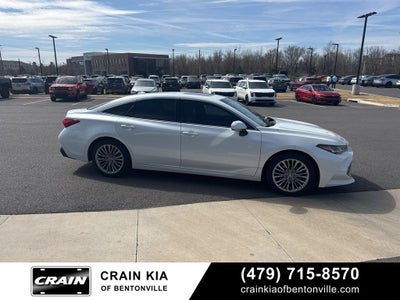 2022 Toyota Avalon Hybrid Limited - SUNROOF / CLEAN CARFAX