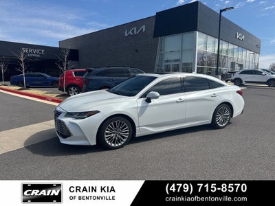 2022 Toyota Avalon Hybrid Limited - SUNROOF / CLEAN CARFAX