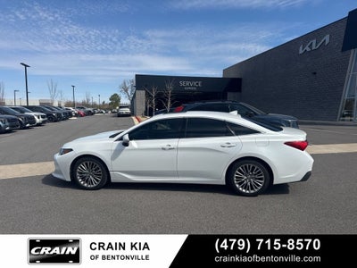 2022 Toyota Avalon Hybrid Limited - SUNROOF / CLEAN CARFAX