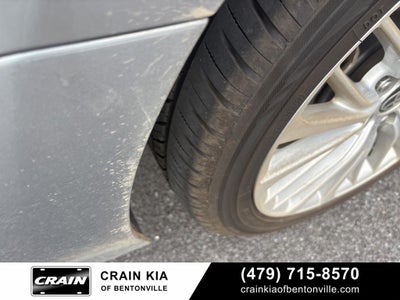 2020 Toyota Camry Hybrid XLE - HYBRID!