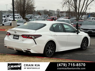 2024 Toyota Camry SE - CLEAN CARFAX / ONE OWNER