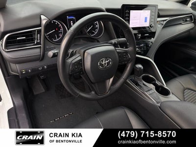2024 Toyota Camry SE - CLEAN CARFAX / ONE OWNER