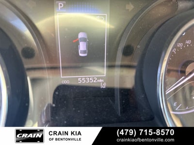 2020 Toyota Camry SE - CLEAN CARFAX / ONE OWNER