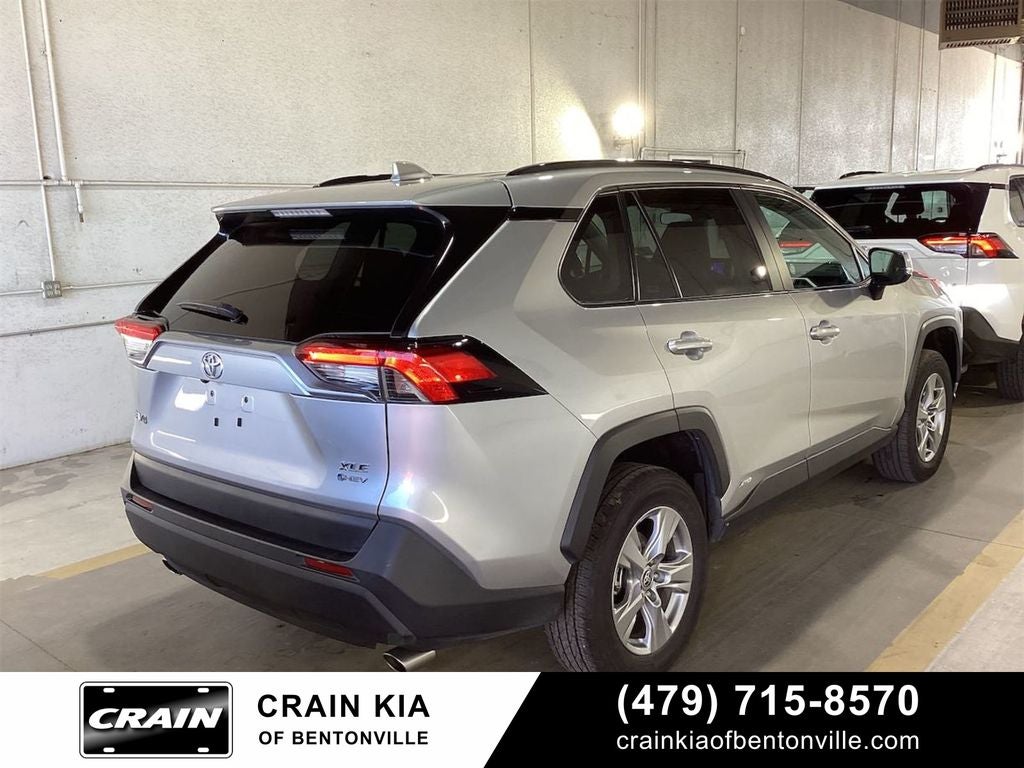 2025 Toyota RAV4 Hybrid XLE - AWD / CLEAN CARFAX / ONE OWNER