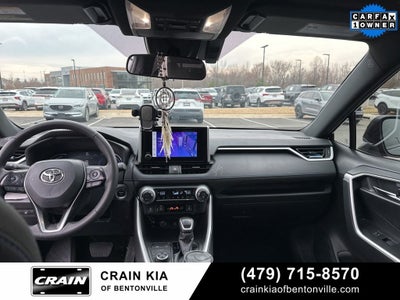 2024 Toyota RAV4 Hybrid SE - AWD / SUNROOF / CLEAN CARFAX / ONE OWNER