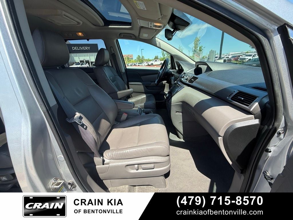 2015 Honda Odyssey Touring - SUNROOF