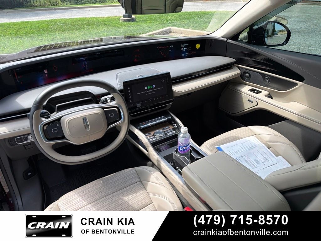 2025 Lincoln Nautilus Reserve - AWD / PANORAMIC SUNROOF / CLEAN CARFAX