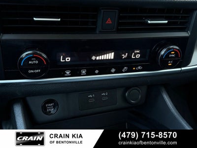 2024 Nissan Rogue SV - AWD / CLEAN CARFAX / ONE OWNER