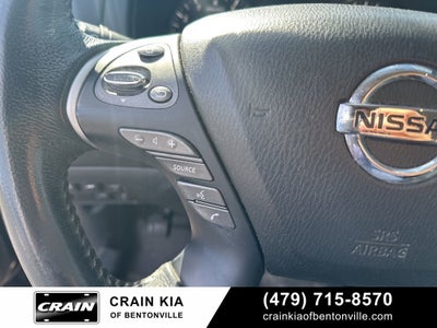 2017 Nissan Pathfinder SL - 4WD / LEATHER