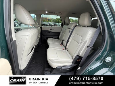 2022 Nissan Pathfinder SL - 4WD / CLEAN CARFAX