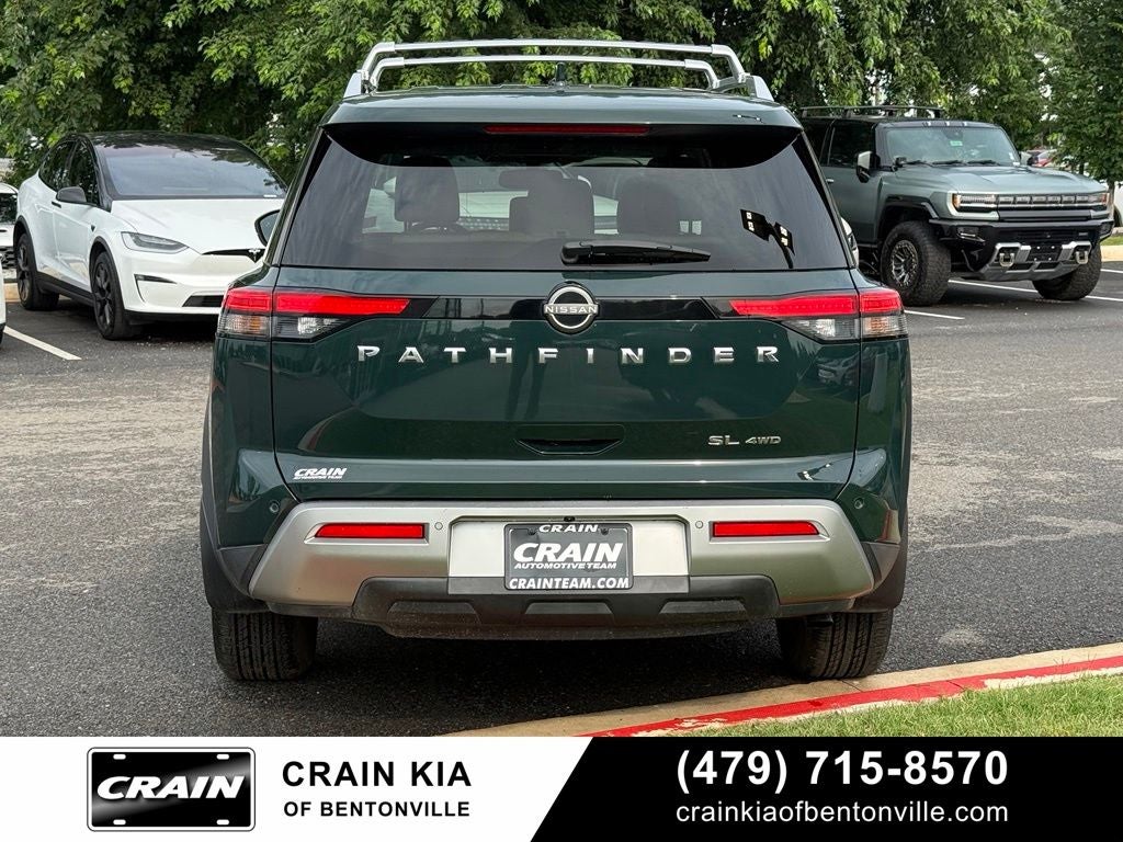 2022 Nissan Pathfinder SL - 4WD / CLEAN CARFAX